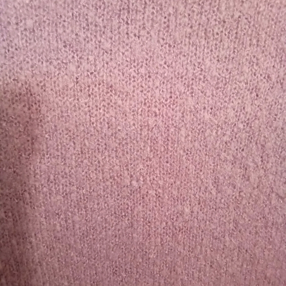 Pretty, Soft, Mauve V Neck Sweater with Flare Sleeves - Picture 5 of 14